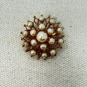 Vintage Coro Starburst Brooch MCM Faux Pearl‎ Gold Tone Signed Mid-Century
